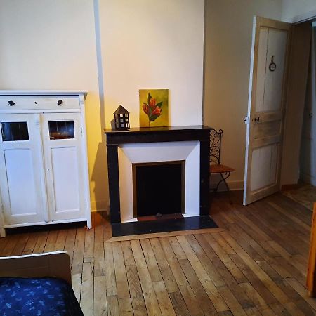 Joli Appartement Meuble ปาเรย์-เลอ-มนยาล ภายนอก รูปภาพ