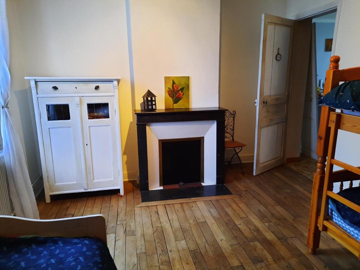 Joli Appartement Meuble ปาเรย์-เลอ-มนยาล ภายนอก รูปภาพ
