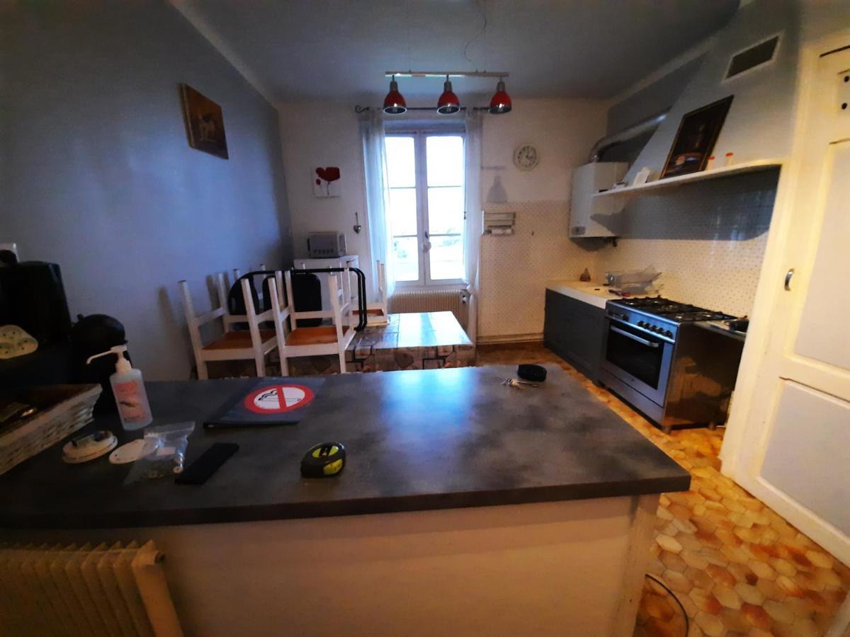 Joli Appartement Meuble ปาเรย์-เลอ-มนยาล ภายนอก รูปภาพ